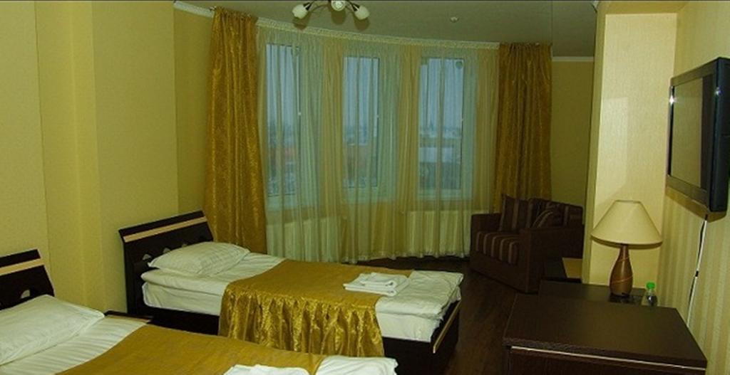 Hotel Deluxe Horodenka 外观 照片